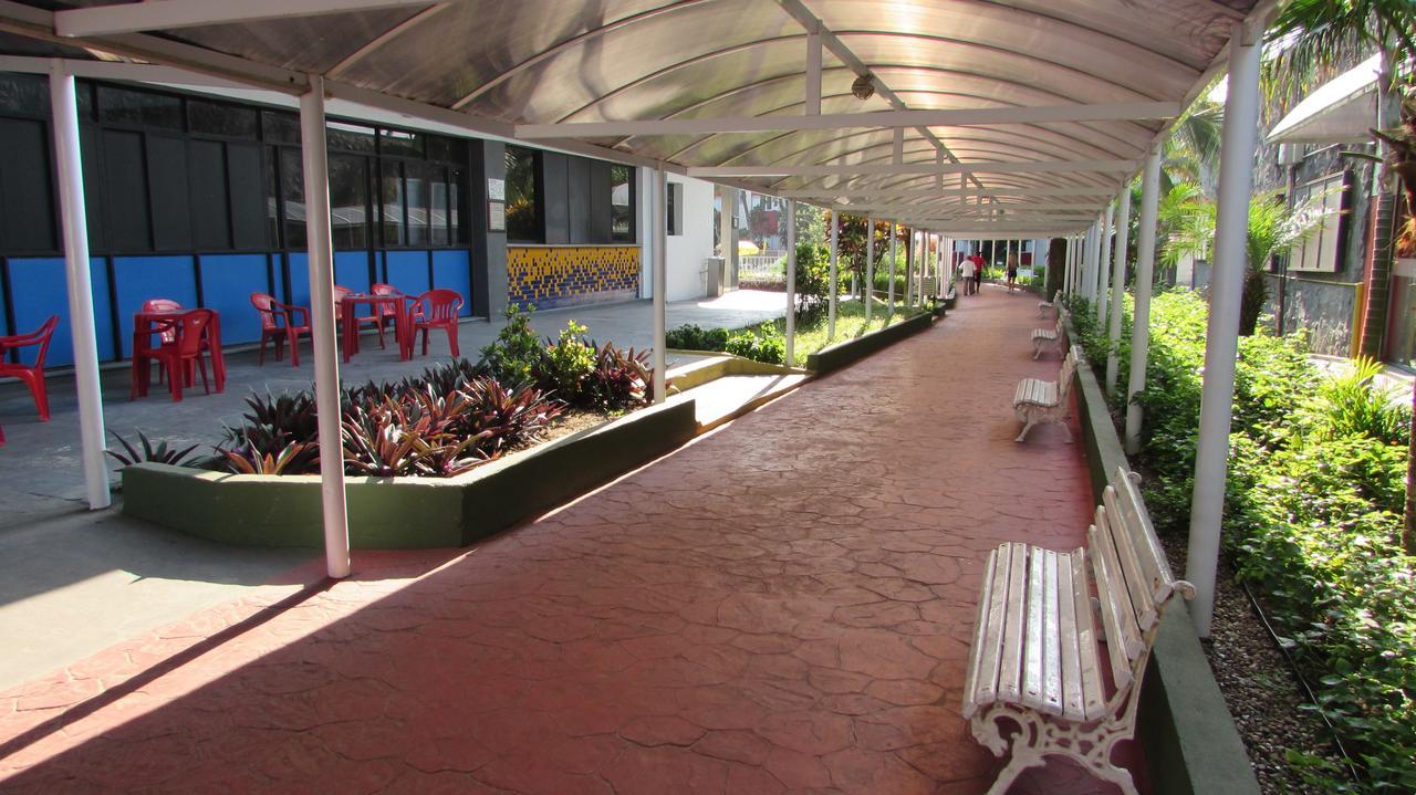 Satelite - Itanhaem Hotel Exterior photo